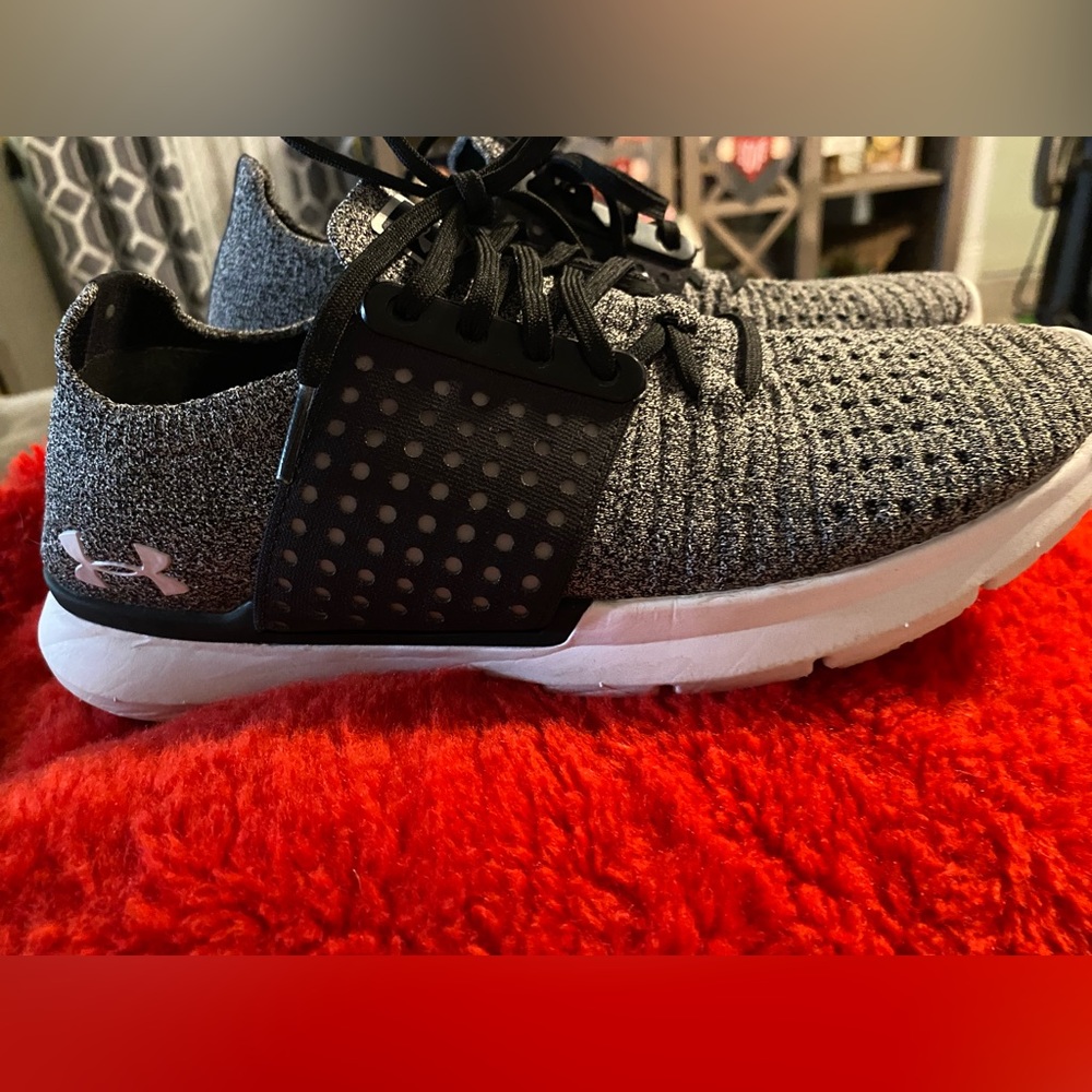 Women’s under armor Athletic running shoes
